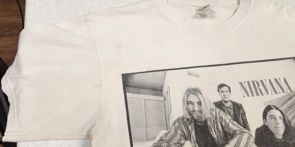 Camiseta De Colección Nirvana Original Blanco Yunque Mediana Grunge Banda Foto Camisa Años 90 Foto 4 de 4