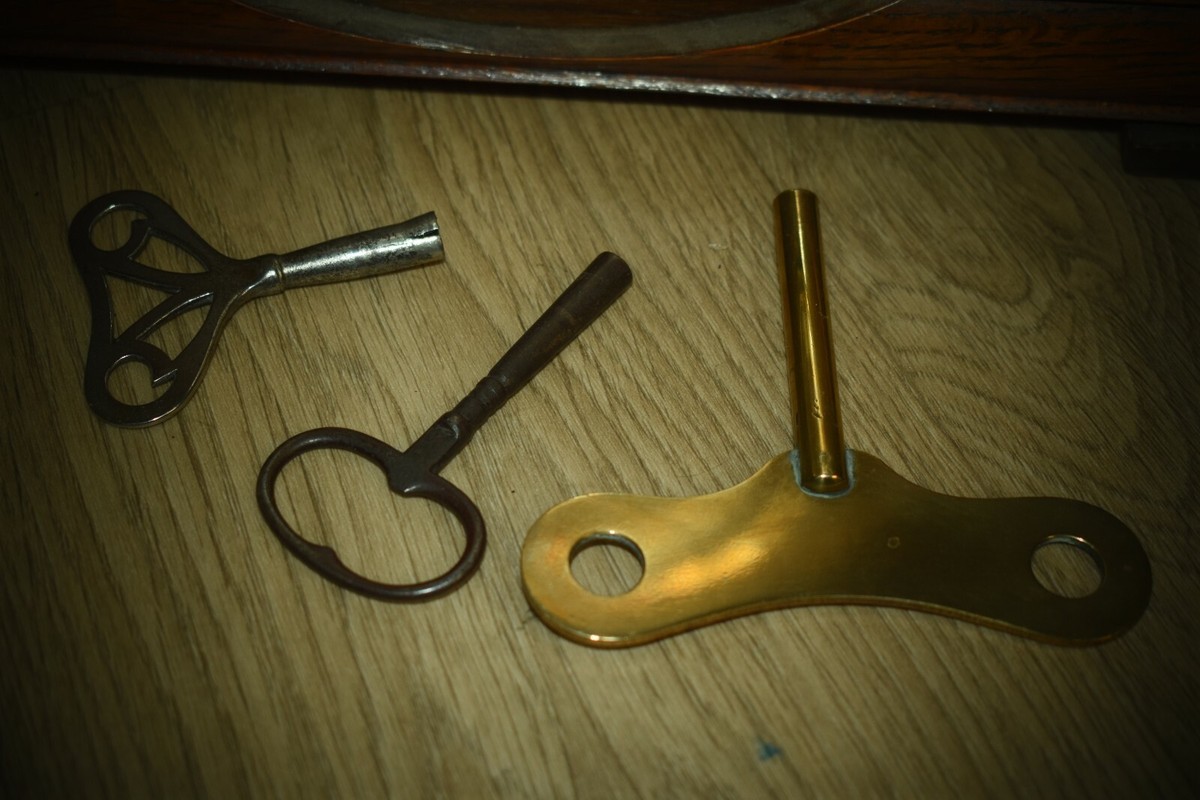 Horloge vintage dans pendules anciennes de collection