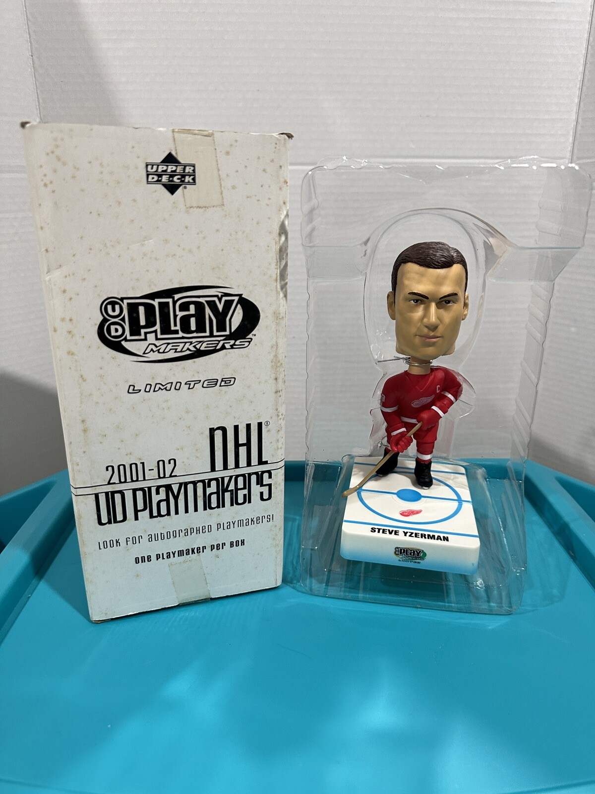 Steve Yzerman Bobblehead  Box 2001/2002 NHL Edtn Play Makers Upper Deck