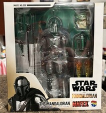 THE MANDALORIAN CHROME Ver. アクションフィギュア Star Wars Mafex Star Wars The Mandalorian (Chrome Version)