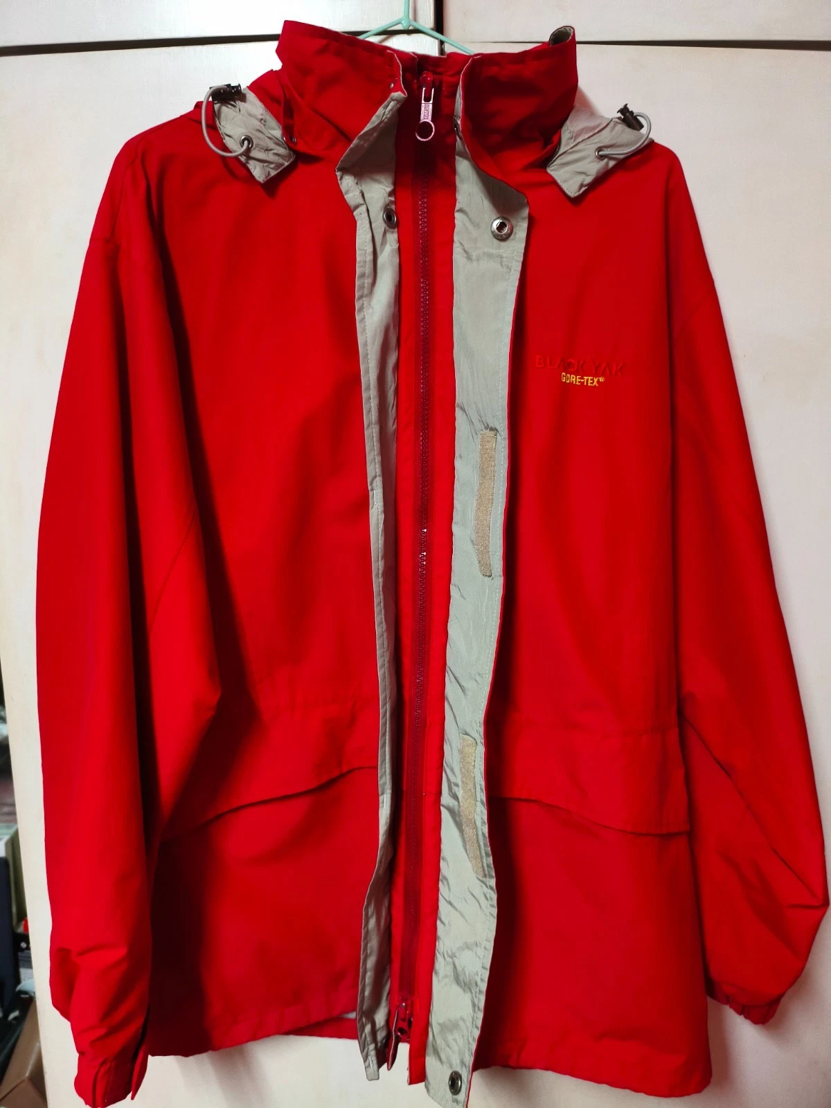 BLACK YAK Gore-Tex 2-Ply Waterproof Hooded Jacket Men's L/XL Red Gorpcore Shell image 1
