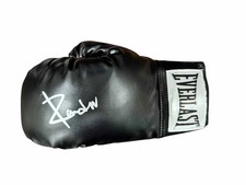Guante de Boxeo Champion Boxer Xander Zayas Firmado con Cordones Certificado de Autenticidad 1
