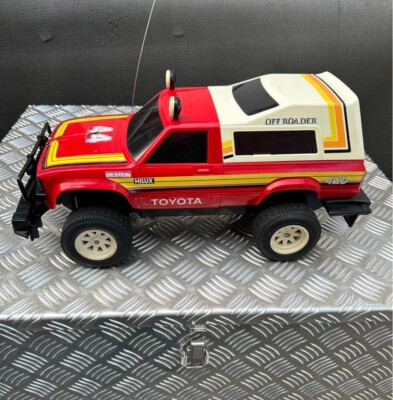 Toyota Hilux 4WD Radio Controlled Car Remote Control Vehicle Off