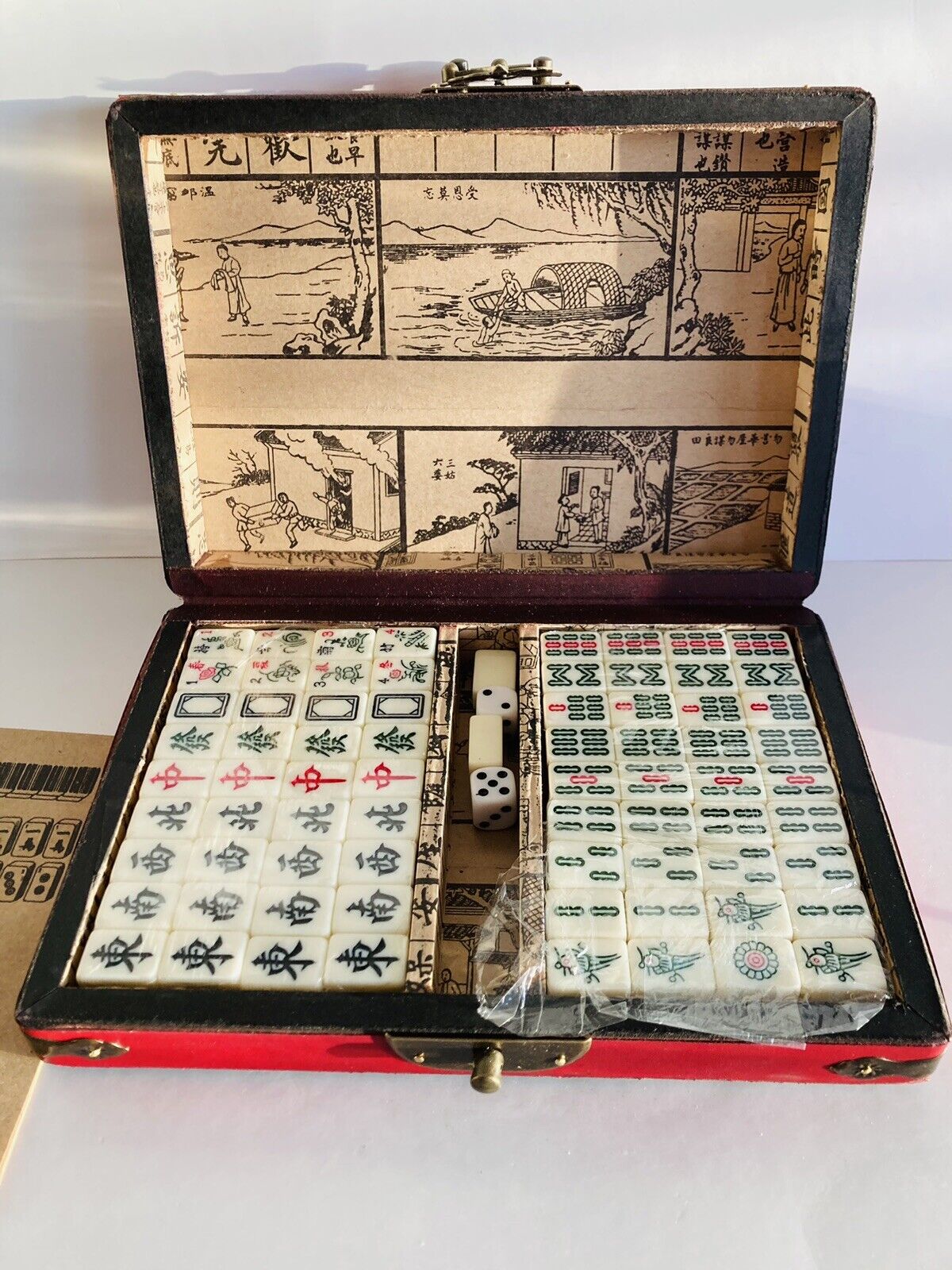 VINTAGE MAHJONG SET