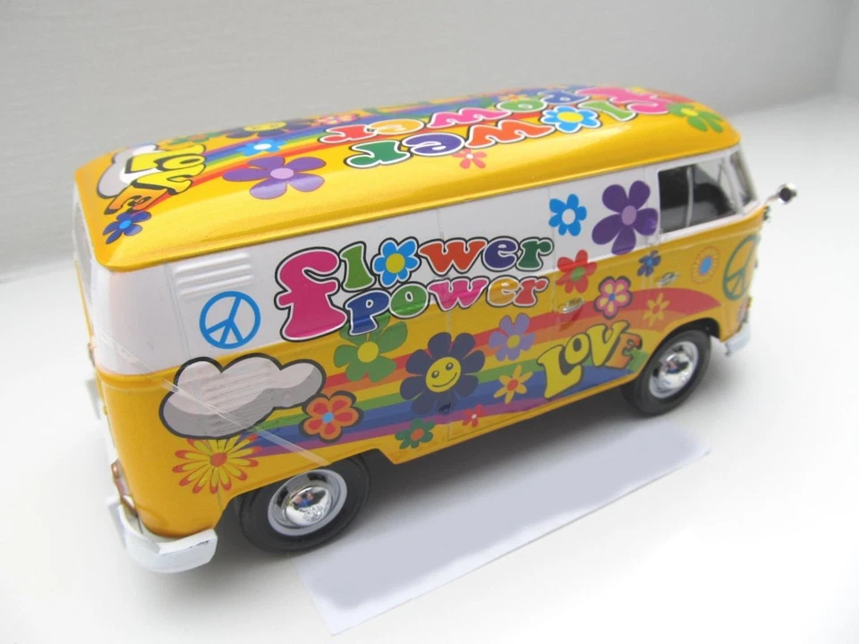 Volkswagen VW T1 Transporter Modellino Flower Power Motormax 1:24 79575 Nuovo - Immagine 4 di 4