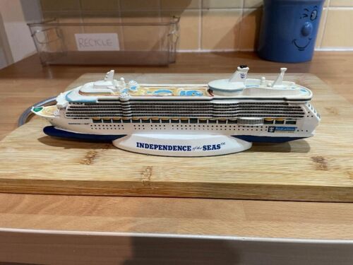 INDEPENDENCE OF THE SEAS cruise ship model