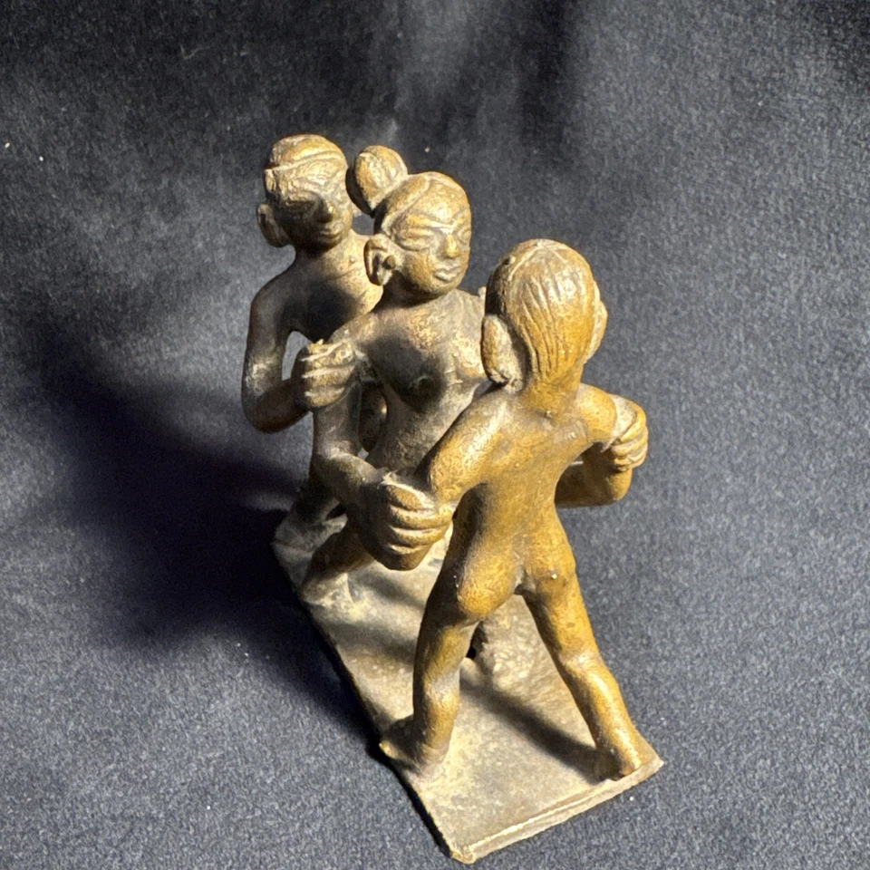 Старинная бронзовая азиатская скульптура карма сутра эротическая втроем миниатюра - Изображение 2 из 4