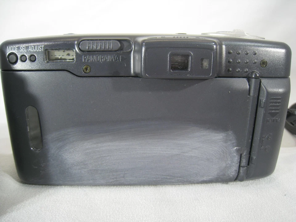 Vintage Minolta 35mm Film Cameras Lot Point Shoot Panorama Flash Tested Japan - Image 3 of 4