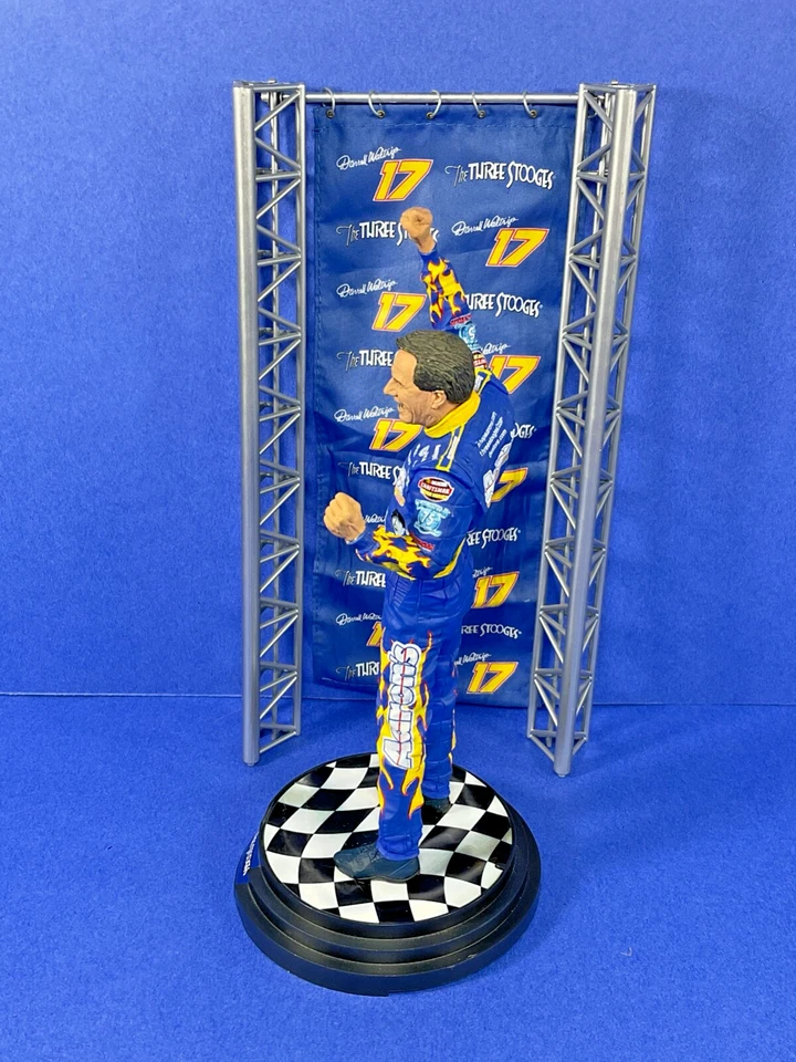 Figura NASCAR #17 Darrell Waltrip, 8 3/4" de alto Foto 4 de 4