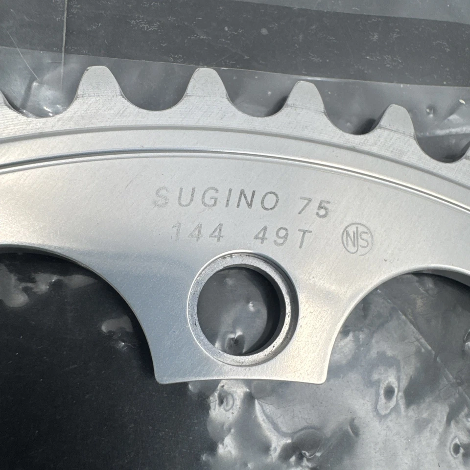 Plato Sugino 75 49T 1/8" NJS 144 BCD 5 Pernos Bicicleta de Pista Fixie Fijo COMO NUEVO Foto 2 de 4