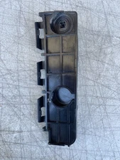 2016 TOYOTA SIENNA REAR BUMPER COVER SUPPORT BRACKET RETAINER RIGHT SIDE OEM