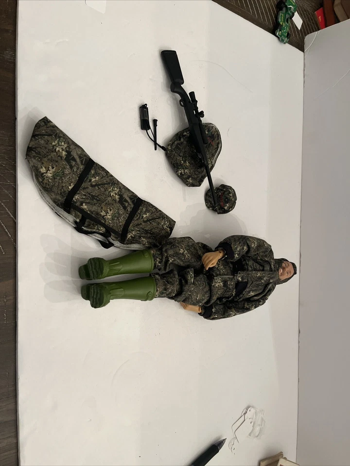Figura Ertl Outdoor Sportsman Mossy Oak Big Game Hunter 12" escala 1/6 2002 Foto 3 de 3
