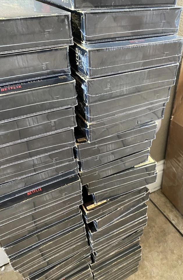 STRANGER THINGS SEASON 1 COLLECTOR'S EDITION BLU-RAY DVD DISC BOX SET NEW Foto 4 de 4