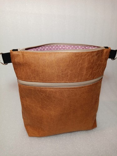 Vegan Crossbody or Shoulder Bag, Soft Faux Leather, Handmade, Water Resistant - 第 3/6 張圖片