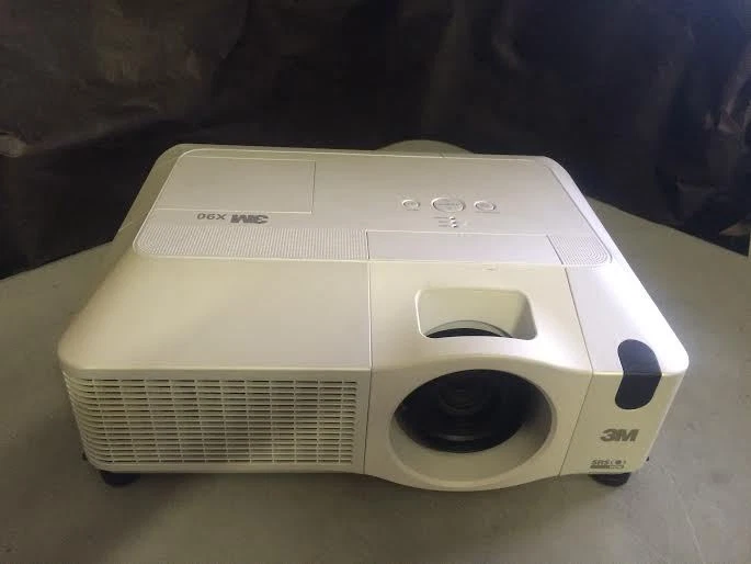 3M X90 LCD PROJECTOR, 4000 LUMENS!, WORKS GREAT! - Image 2 of 3