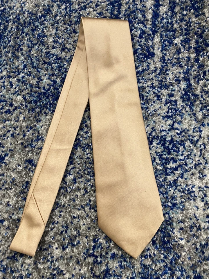 Corbata Ralph Lauren Etiqueta Púrpura Oro Sólido Satinado Hecha a Mano Seda Inglaterra Foto 2 de 4