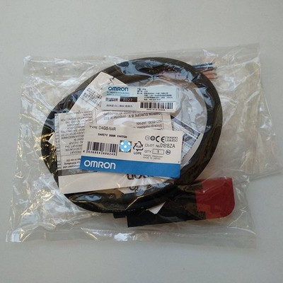 1PC   D4GS-N4R Safety Door Switch D4GSN4R New   *nl