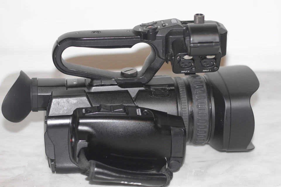 Videocámara JVC GY-HM HD 4K con HD-SDI GY-HM Foto 2 de 4