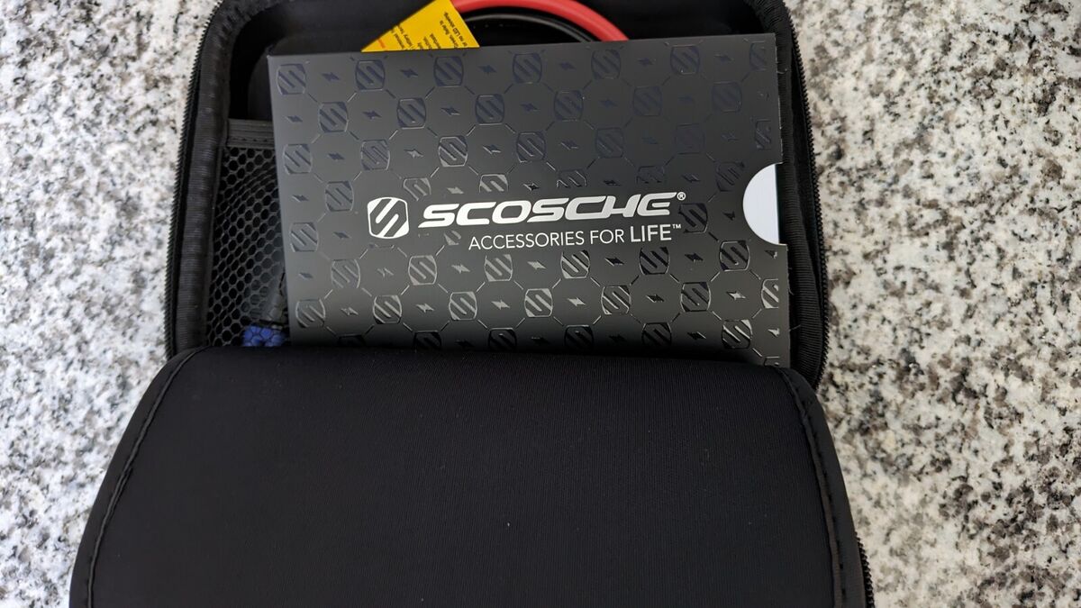 Scosche - PowerUp 700 Car Jump Starter w/USB Power Bank and LED Flashlight  