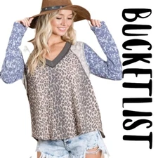 M-L BUCKETLIST ANIMAL Multi Print Contrast V-Neck TOP/SHIRT/BLOUSE BHCS