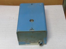 ALLEN BRADLEY MOTOR CONTROL STARTER W/ ENCLOSURE 709-C0B103 SER K SZ 2 110V COIL