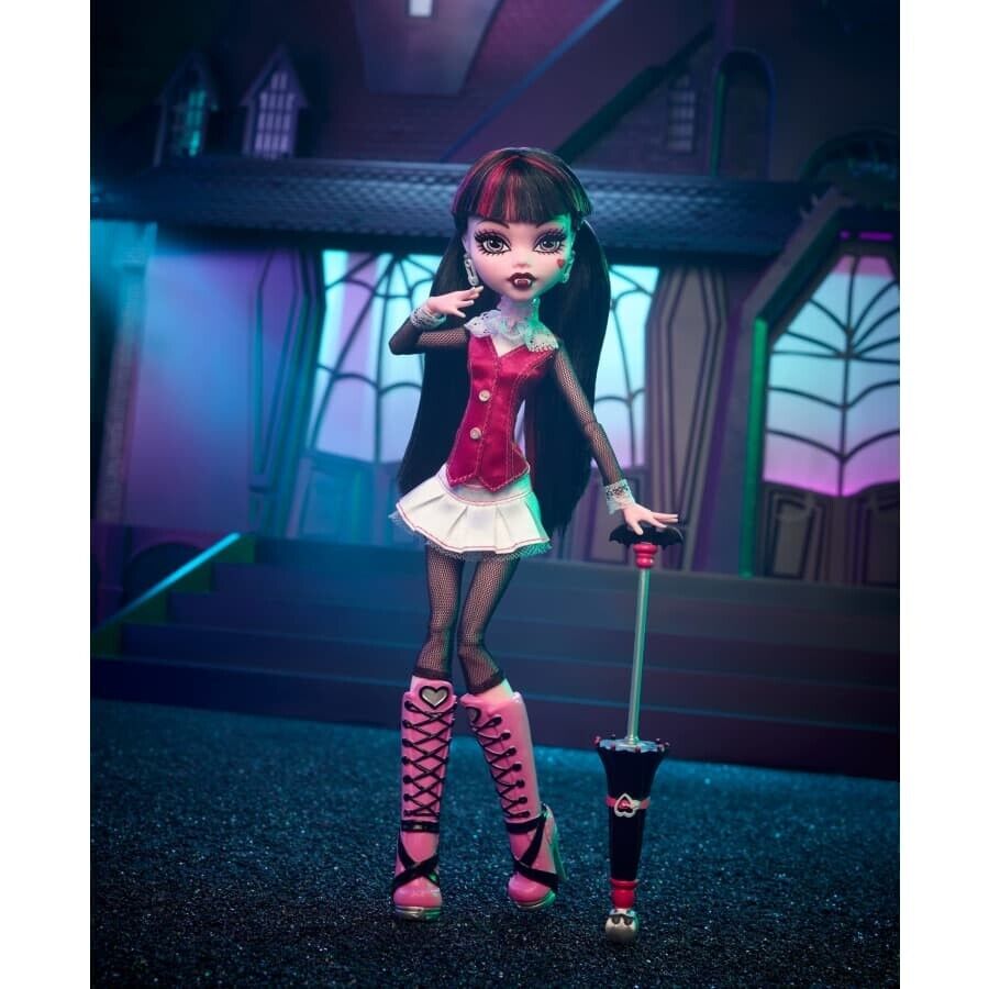 Monster High Draculaura Reel Drama Doll Pet Bat Poster Stand New 2022  Exclusive 194735104819