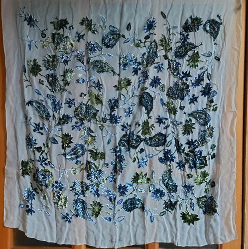 Christian Dior foulard brodé de fleurs bleu gris soie viscose 85x80 cm femme