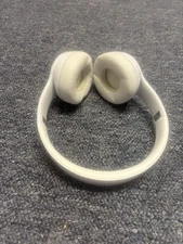 Beats by Dr. Dre Solo3 On-Ear Wireless Headphones - White