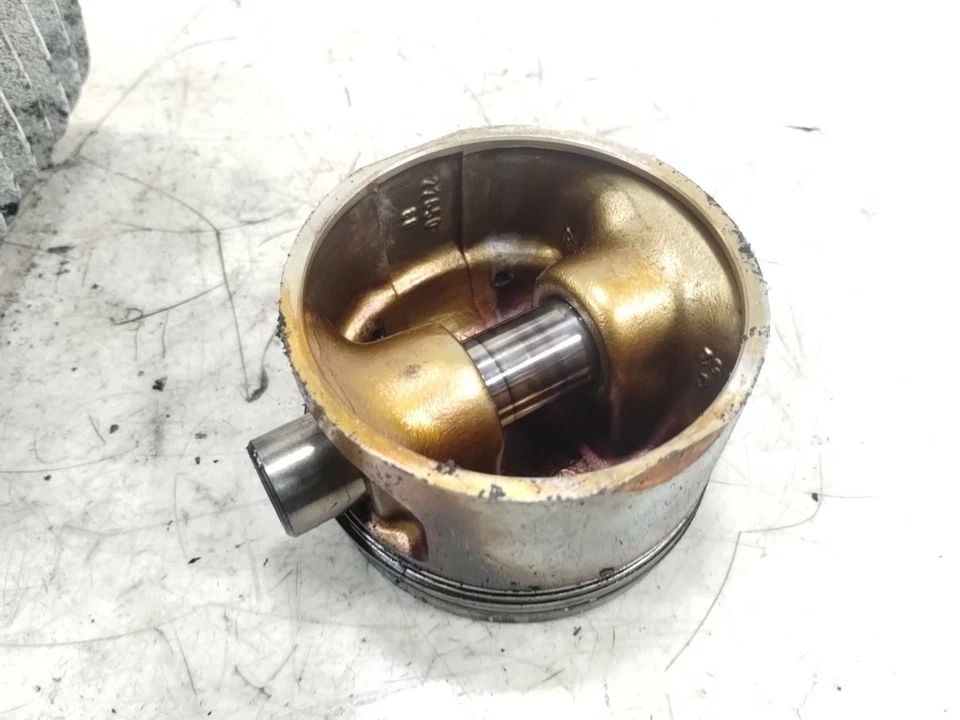 Ствол и поршень кувшина переднего и заднего двигателя для Harley Sportster XL1200 93-03 годов выпуска - Изображение 3 из 4