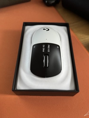 Logitech G PRO X2 SUPERSTRIKE Lightspeed kabellose Gaming-Maus