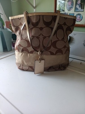 Coach Tote FO6K- 10125 Signature C bag with Gold stripe and Trim