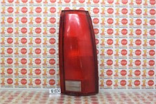 90-99 CHEVROLET PICKUP PASSENGER RIGHT SIDE QUARTER MTD TAIL LIGHT 16506350 OEM