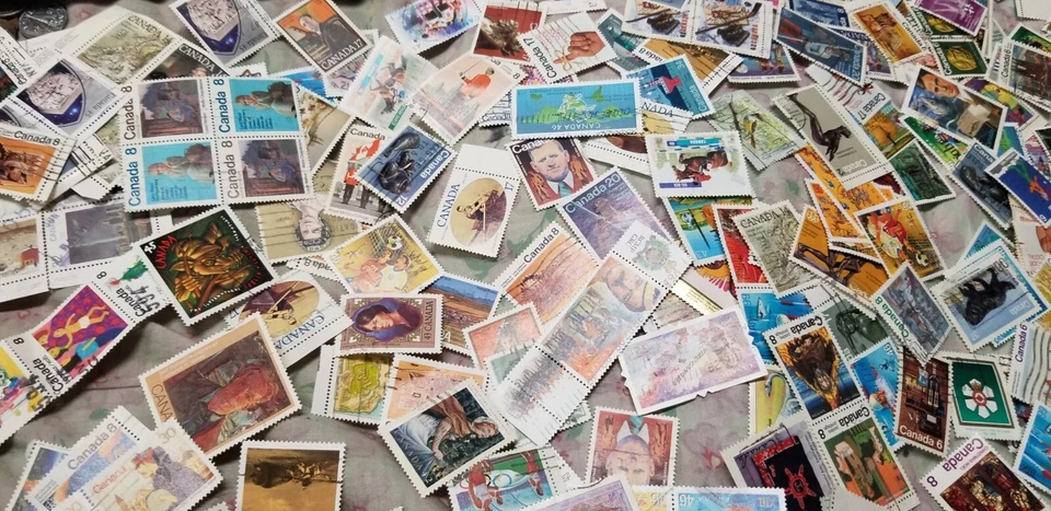 50 Different Canada Modern Stamps Colourful  From The Like Shown. - Image 2 of 4