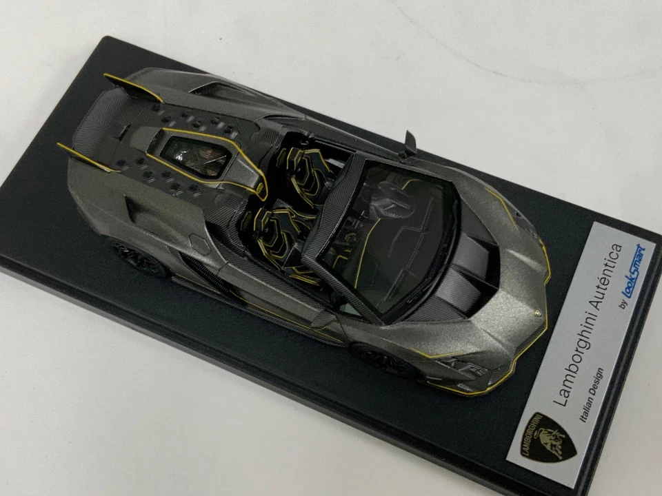 1/43 Looksmart Lamborghini Authentica en Grigio Titans LS548A Foto 2 de 4
