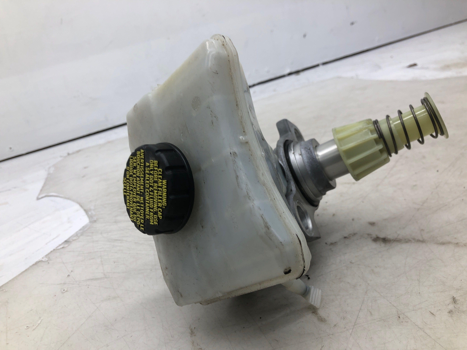 2016-2020 BENTLEY BENTAYGA 6.0L W12 BRAKE MASTER CYLINDER *58K MILES* 8W0611301