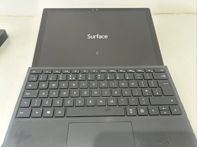 Microsoft Surface 1724 256GB i7 6650 2.2GHz 16GB Windows 10 Pro 1