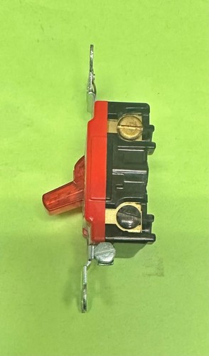 Leviton 1223-PLR 20A Toggle 3-Way AC Switch 120/277V Spec Grade Pilot Light Red - Picture 5 of 5