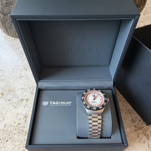 TAG Heuer Solargraph Formula 1 Stainless Steel Red White Dial Box Papers