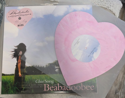 Beabadoobee    Glue Song - Heart Shaped - numbered - 10'' Vinyl - Pink Marble