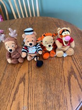 The Disney Store Winnie The Pooh 8  Bean Bag Plush Set Of 4 Reindeer Tigger Love