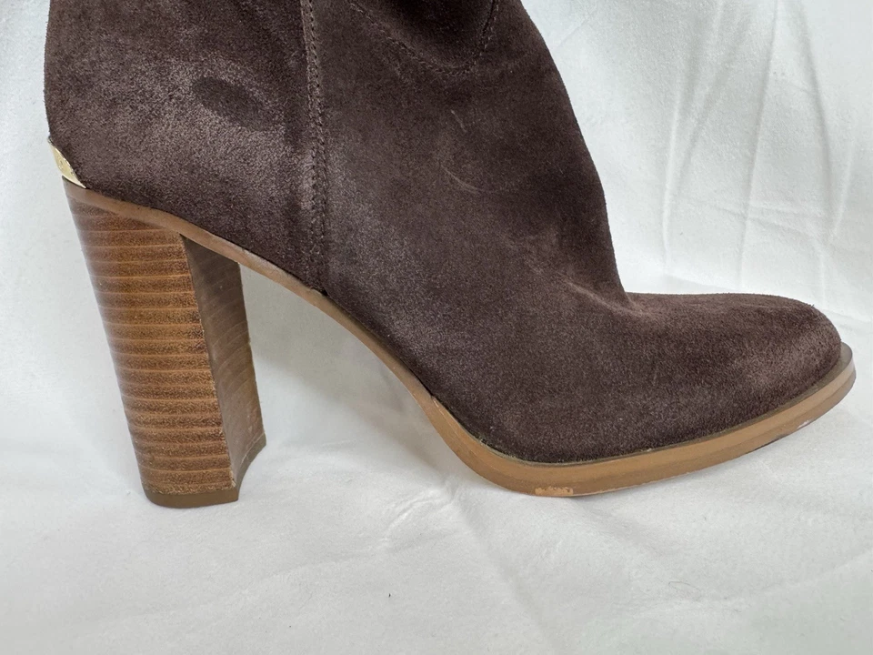 Michael Kors Women's Brown Suede Boots In Great Condition Size 8.5 Pre-Owned - Image 4 of 4