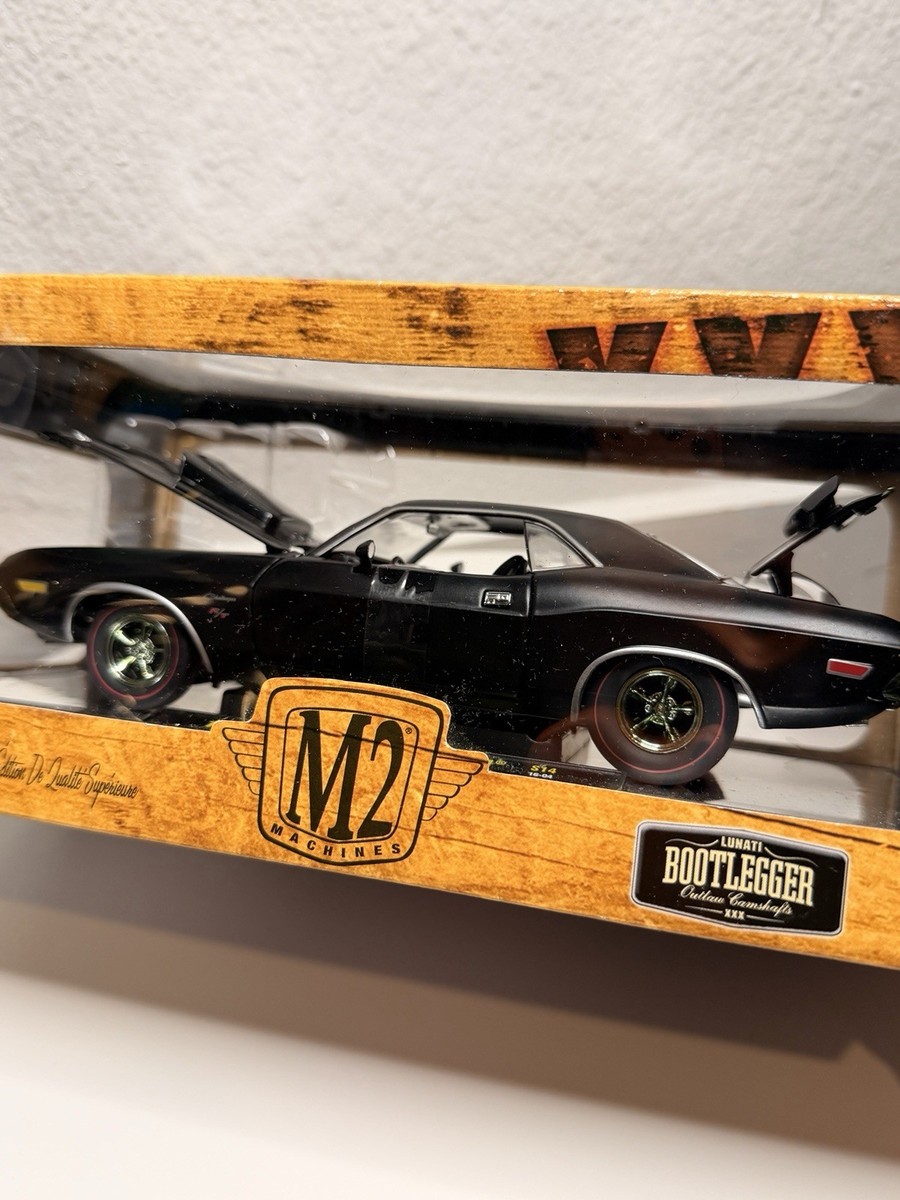 M2 Machine Walmart Bootlegger 1970 Dodge Challenger R/T HEMI Chase