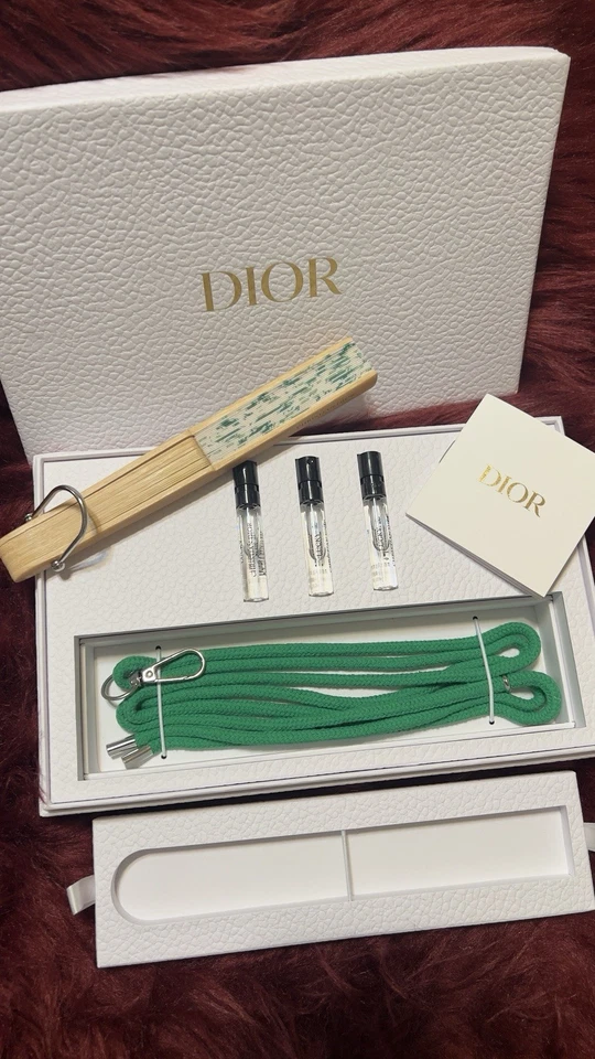 Christian Dior Lily Of The Valley Mini Ventilador Plegable con Correa y Juego de Fragancia -Nuevo Foto 2 de 4