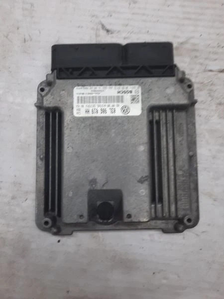 Módulo de control electrónico Volkswagen Jetta 2011-2012 2,0 L PN-03L906019HH OEM Foto 2 de 4