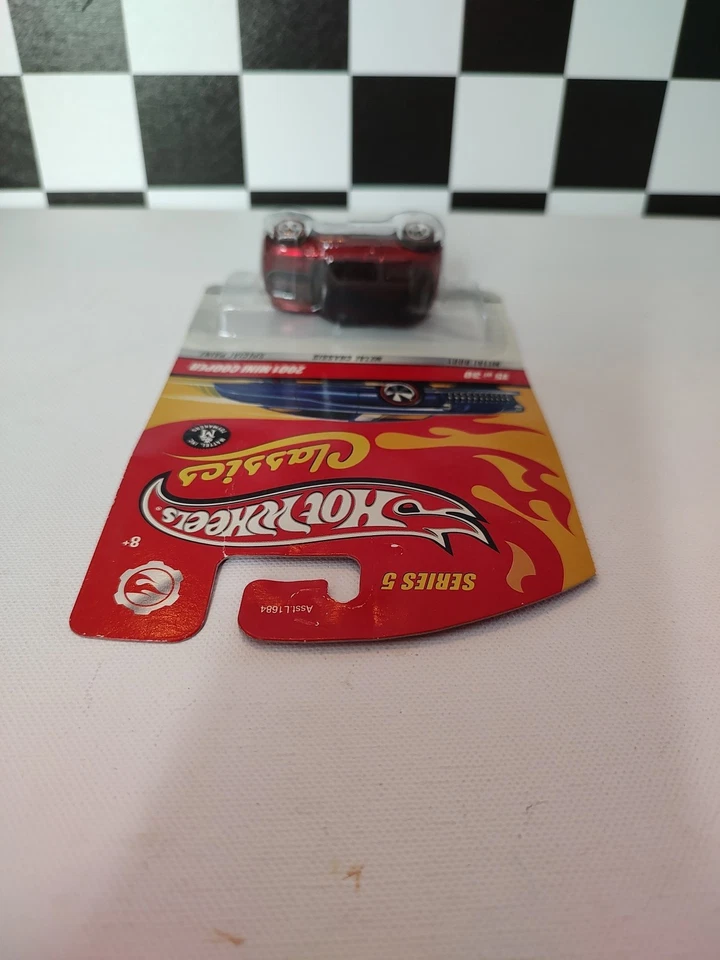 Hot Wheels Classics Series 5 2001 Mini Cooper #15/30 w/ Redline Wheels  - Image 4 of 4