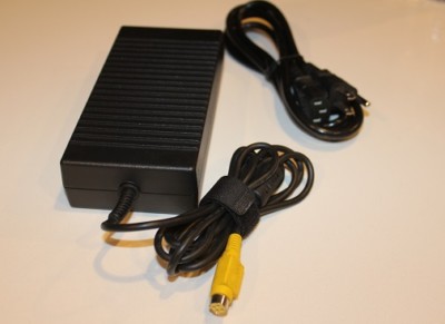 Toshiba Satellite X205-Sli1 laptop PC power supply ac adapter cord