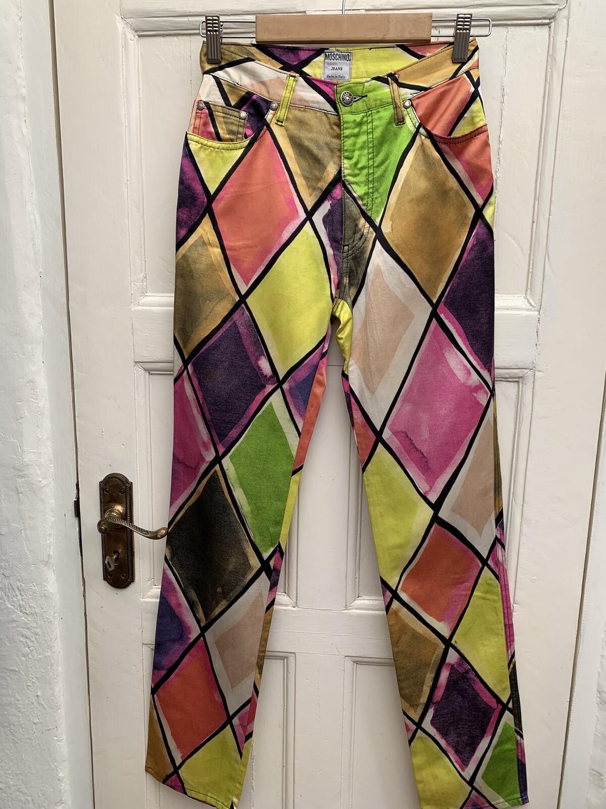 Picture 1 of 19