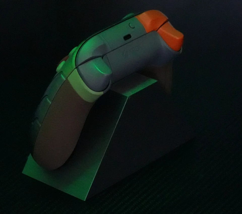 Xbox Series X S controller STAND for DOOM Limited Edition Controller 3D PRINT - Image 4 of 4