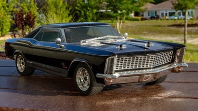 Kyosho EP Fazer Mk2 FZ02L 1965 Buick ReadySet Riviera (Regal Black) KYO34434T1