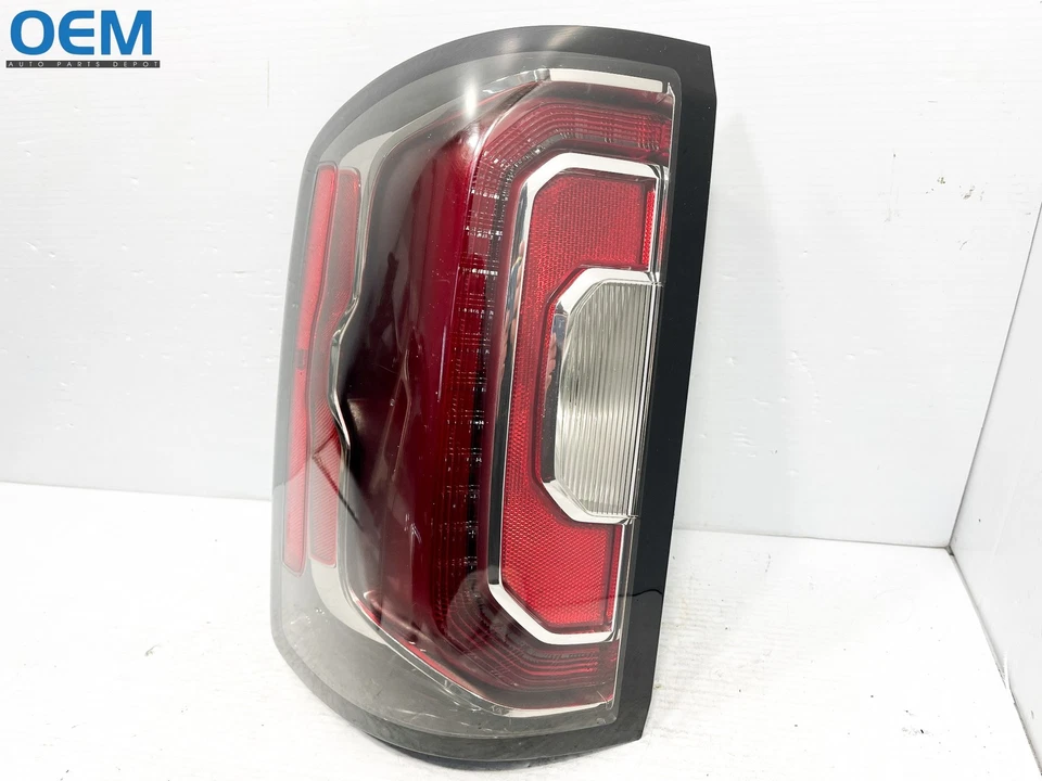 2016-2018 GMC SIERRA 1500 LANTERNA TRASEIRA LATERAL ESQUERDA DO MOTORISTA LÂMPADA TRASEIRA LED FABRICANTE DE EQUIPAMENTO ORIGINAL - Imagem 2 de 4